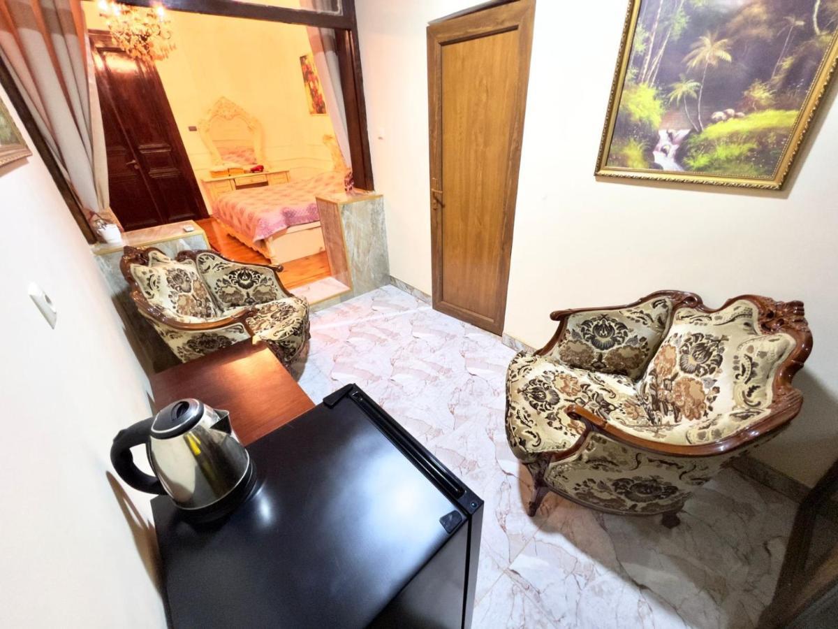 Hotel Royal クタイシ エクステリア 写真