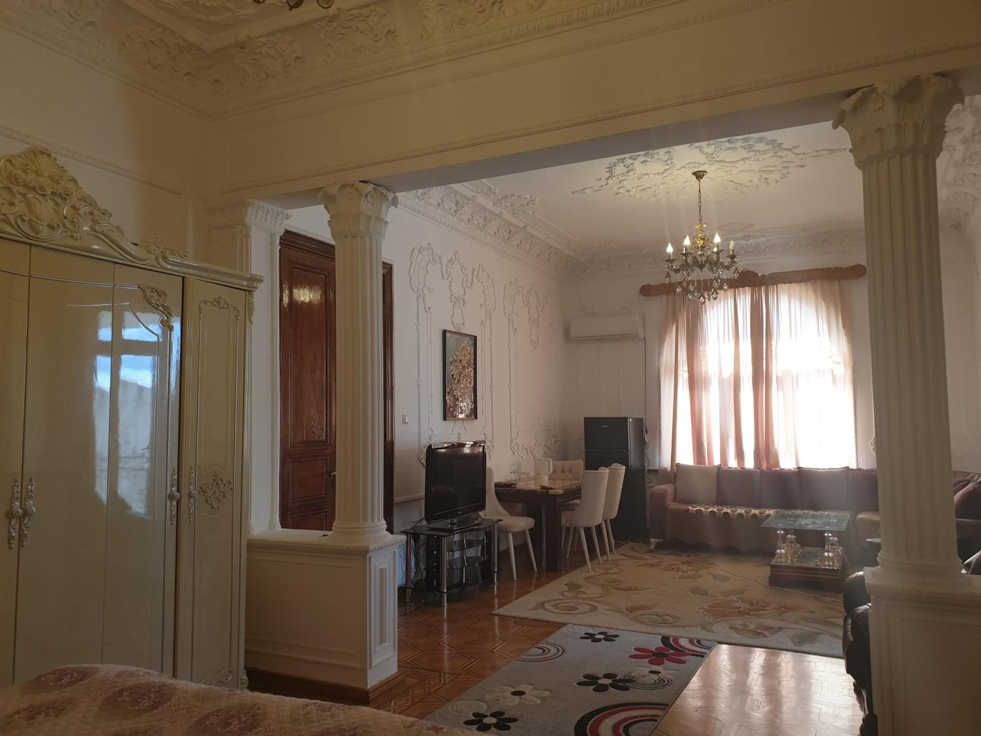 Hotel Royal クタイシ エクステリア 写真