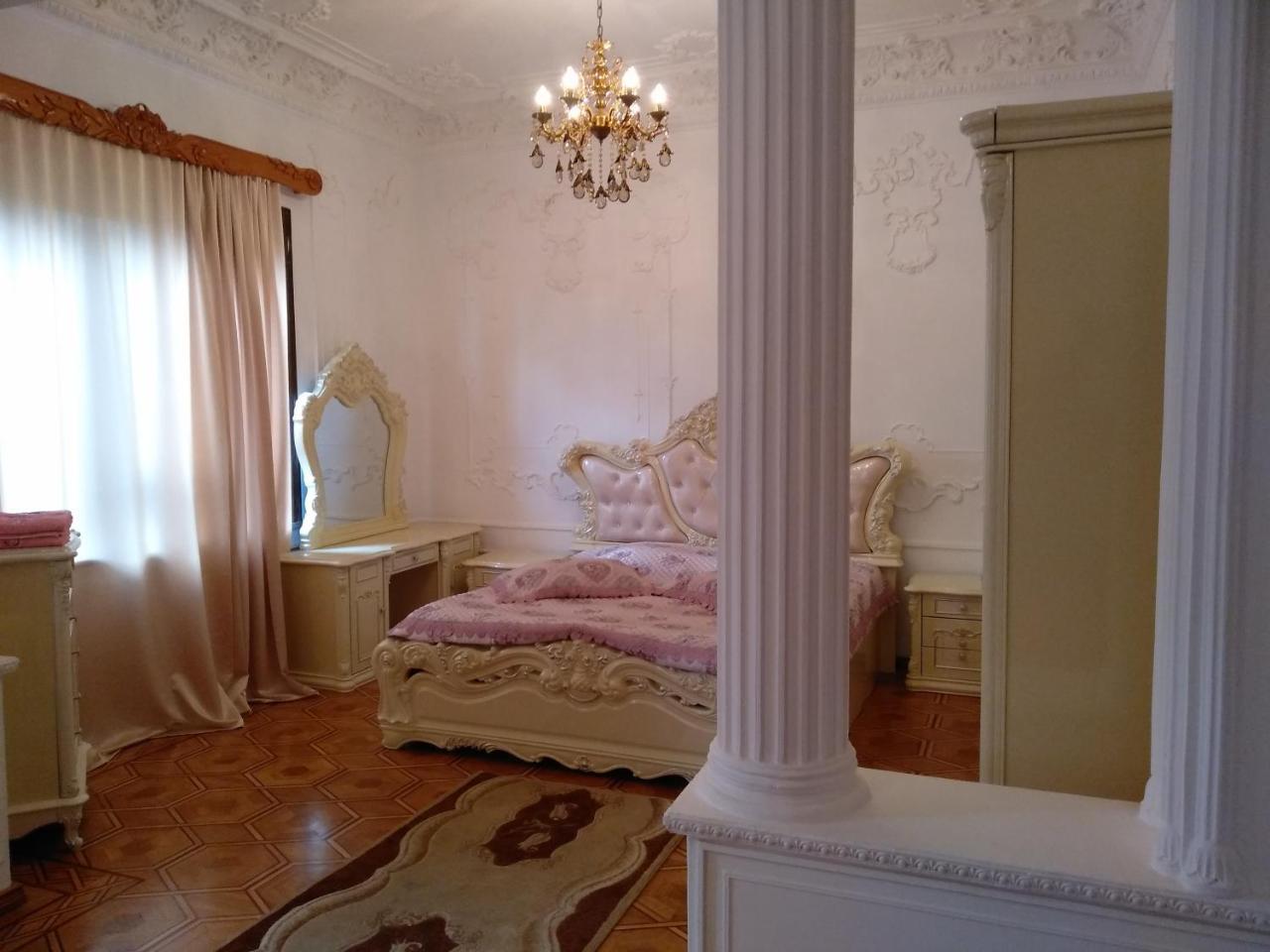 Hotel Royal クタイシ エクステリア 写真