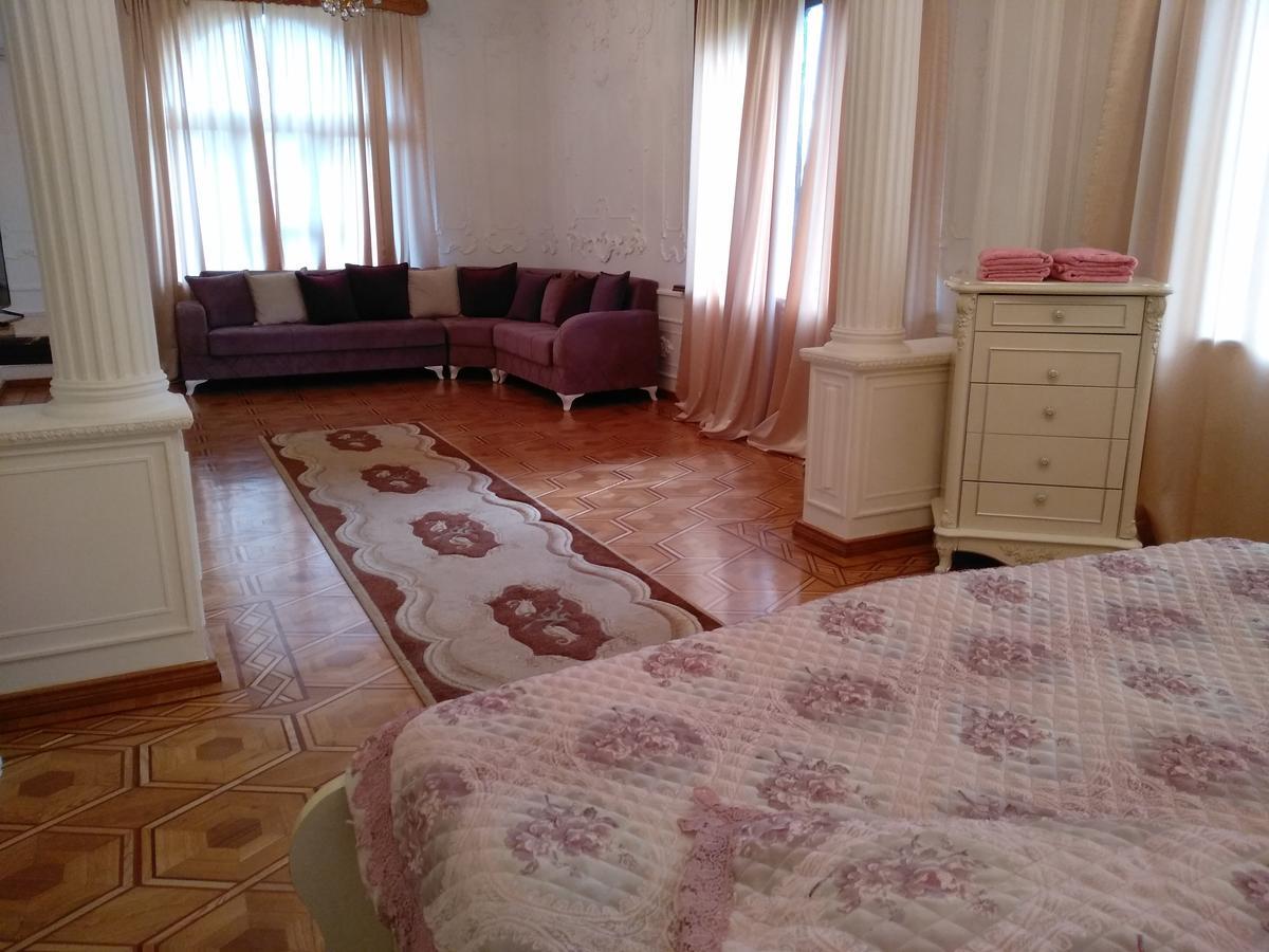 Hotel Royal クタイシ エクステリア 写真